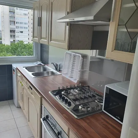 Hebergement Kamgue Apartament Ris-Orangis